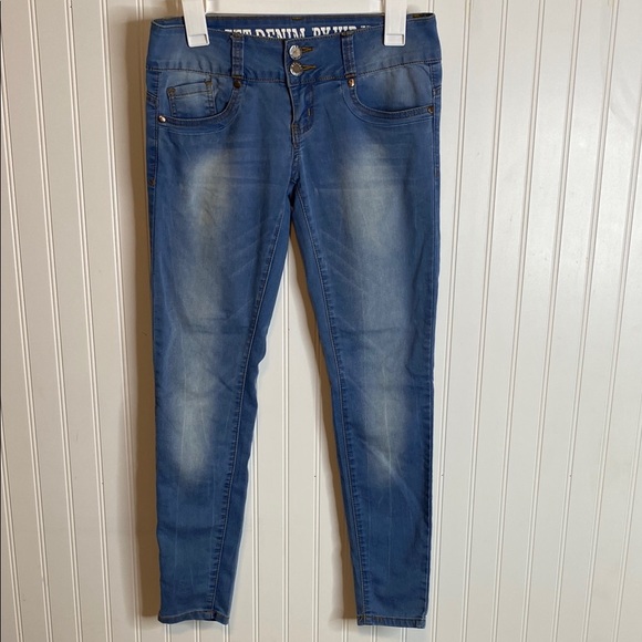Denim - Junior Women's size 3/4 vip street denim Jeans